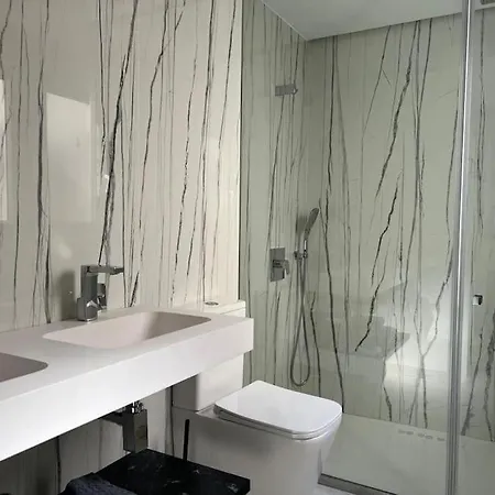 Lf Level Apartment